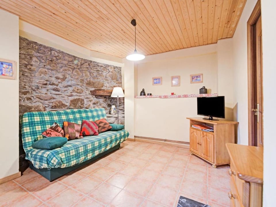 Apartment in Isavarre near Pyrenees Mountains Apartment in Catalonia