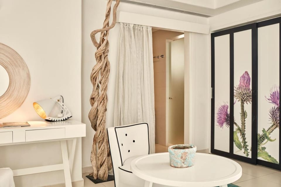 Myconian Villa Collection - Preferred Hotels & Resorts Resort in Mykonos, Mikonos 846 00, Greece