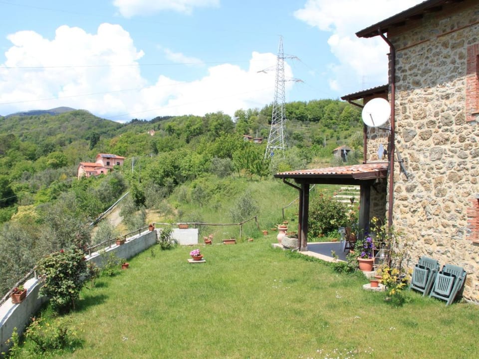 Holiday Home in Mulazzo near Tuscan Castles Vacation rental in Province of Massa and Carrara