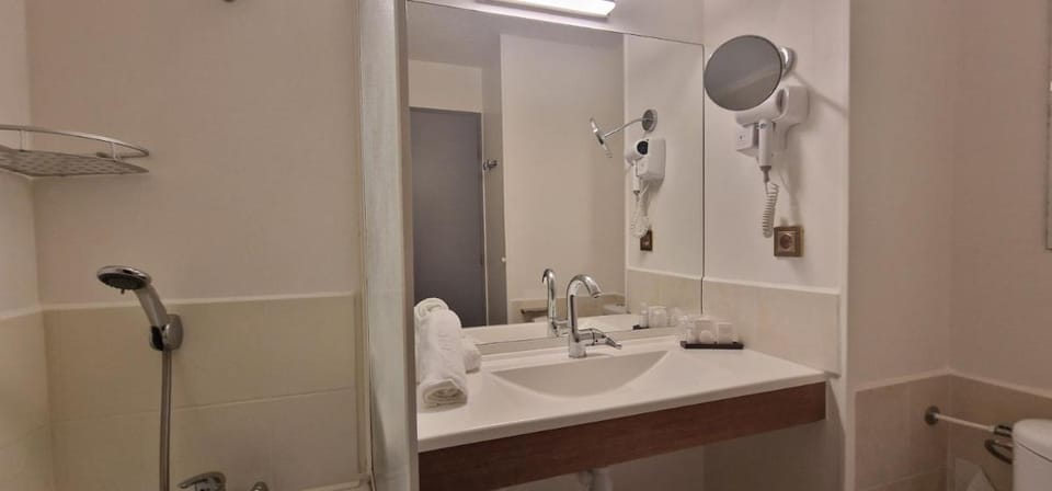 Kyriad Direct Arpajon Hotel in Île-de-France