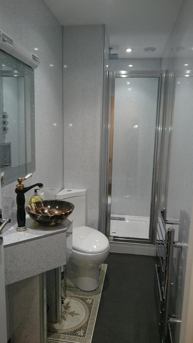 Rooms on The Prom Hotel in Cheltenham