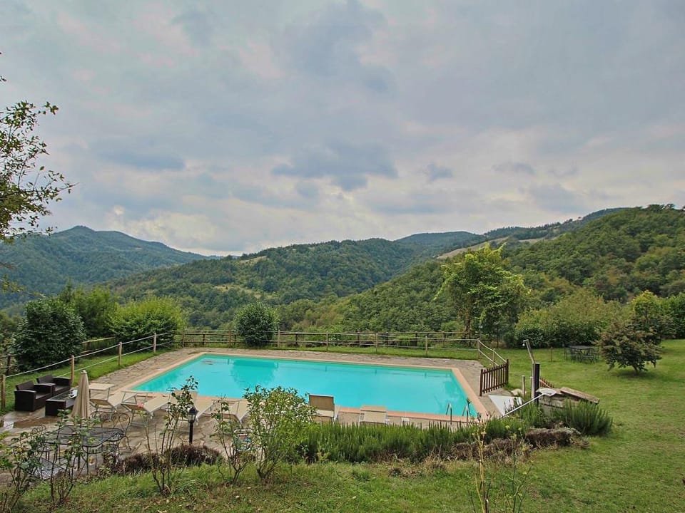 Farmhouse in Apecchio with Pool and Terrace Vacation rental in Umbria