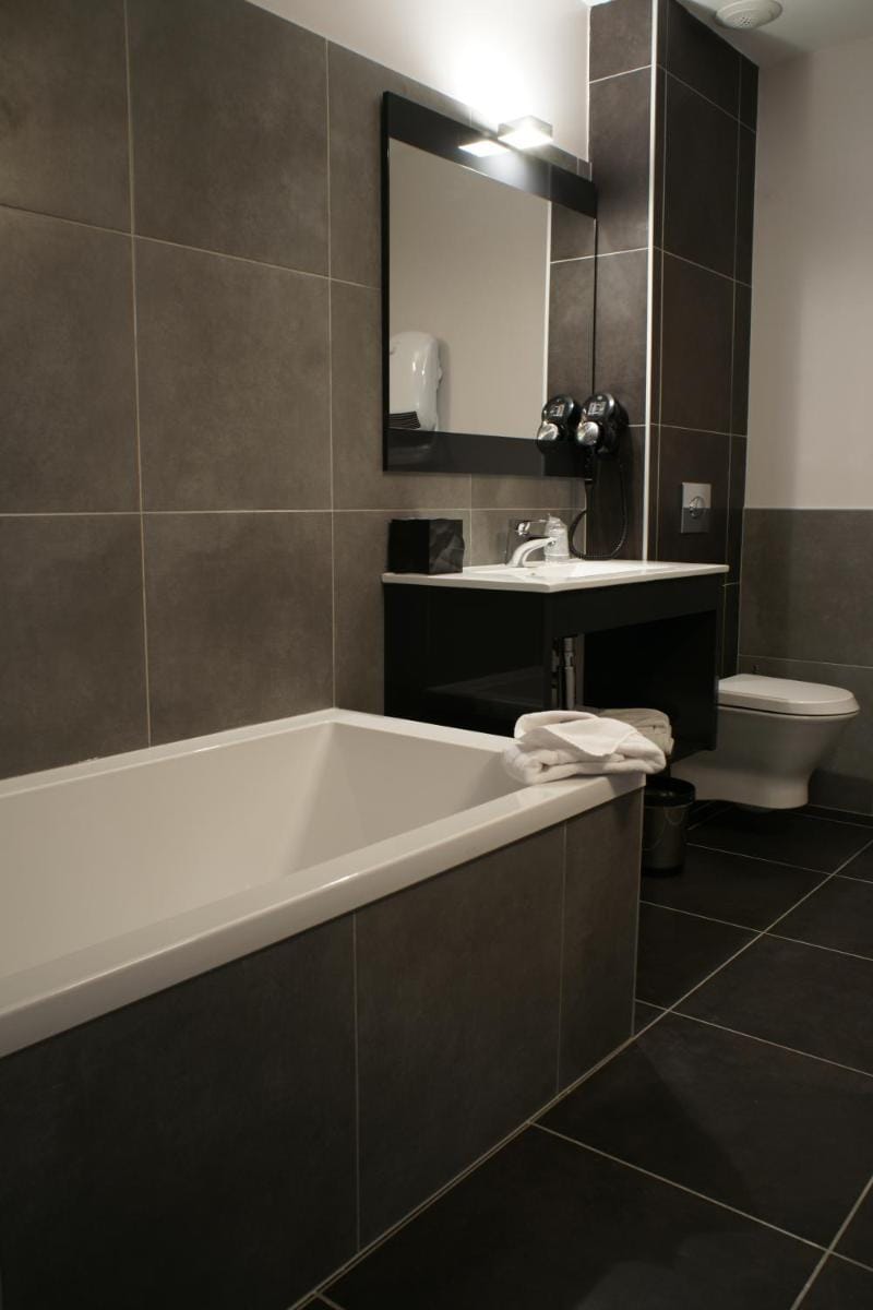 The Originals Boutique, HÃ´tel La Grange, Niort Hotel in Pays de la Loire
