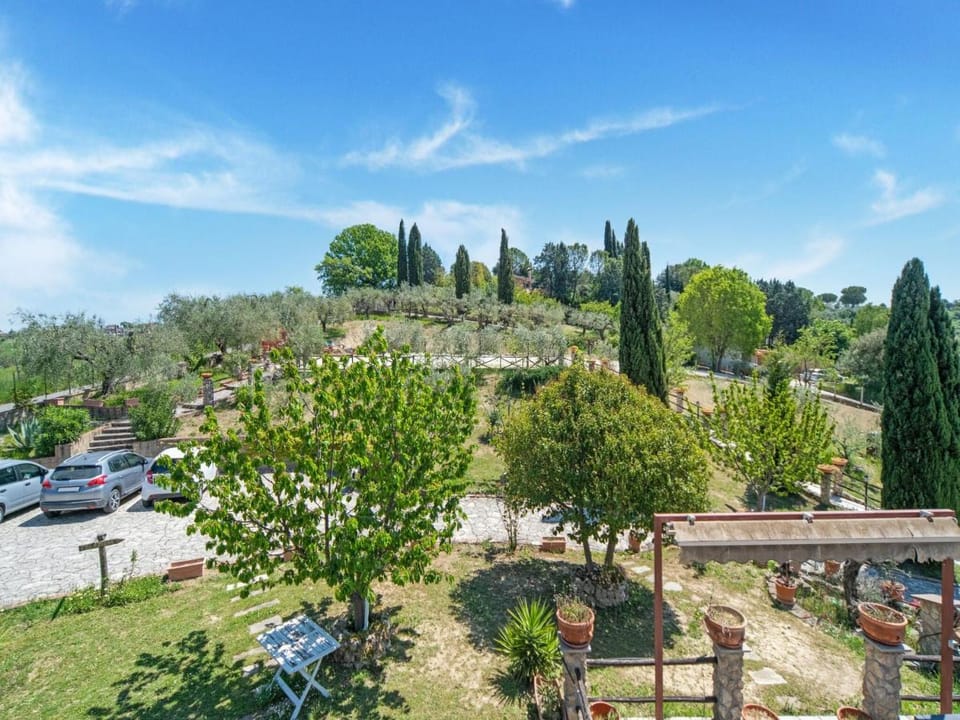 Villa in Monterotondo with Pool & Tiber Views Villa in Rome