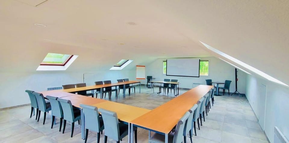 Hotel Pavillon des Gatines Hotel in Île-de-France