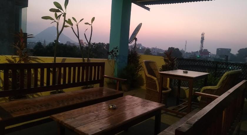 Keshav Palace Bed and Breakfast in Rajasthan
