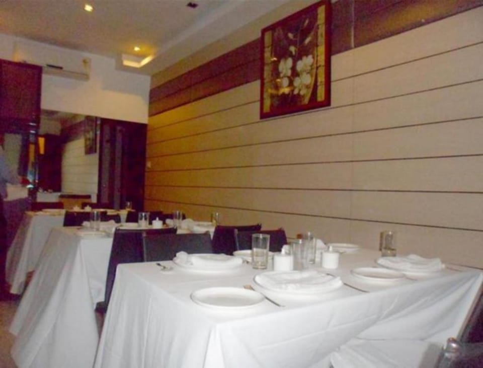 Hotel Esteem Hotel in West Bengal