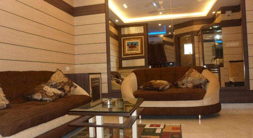 Hotel Esteem Hotel in West Bengal