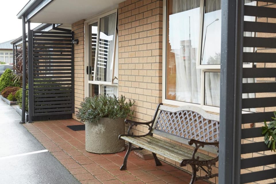 Admiral Court Motel & Apartments Motel in Invercargill