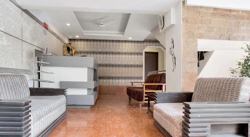 Hotel O Rana Residency Near Western Express Highway Metro Station Hotel in Mumbai