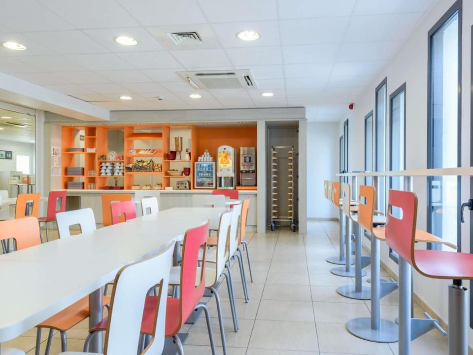 Hotel Eco La Rochelle Centre les Minimes Hotel in La Rochelle