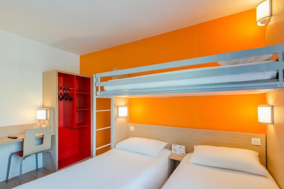 Hotel Eco La Rochelle Centre les Minimes Hotel in La Rochelle