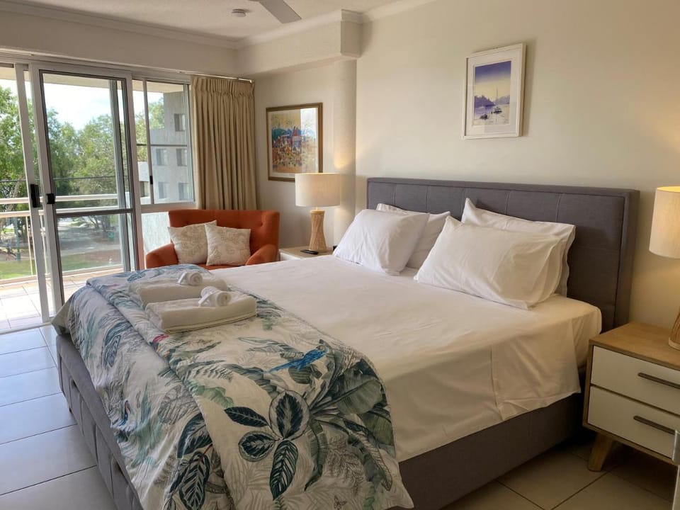 Belvedere Apartments Apartment hotel in Golden Beach