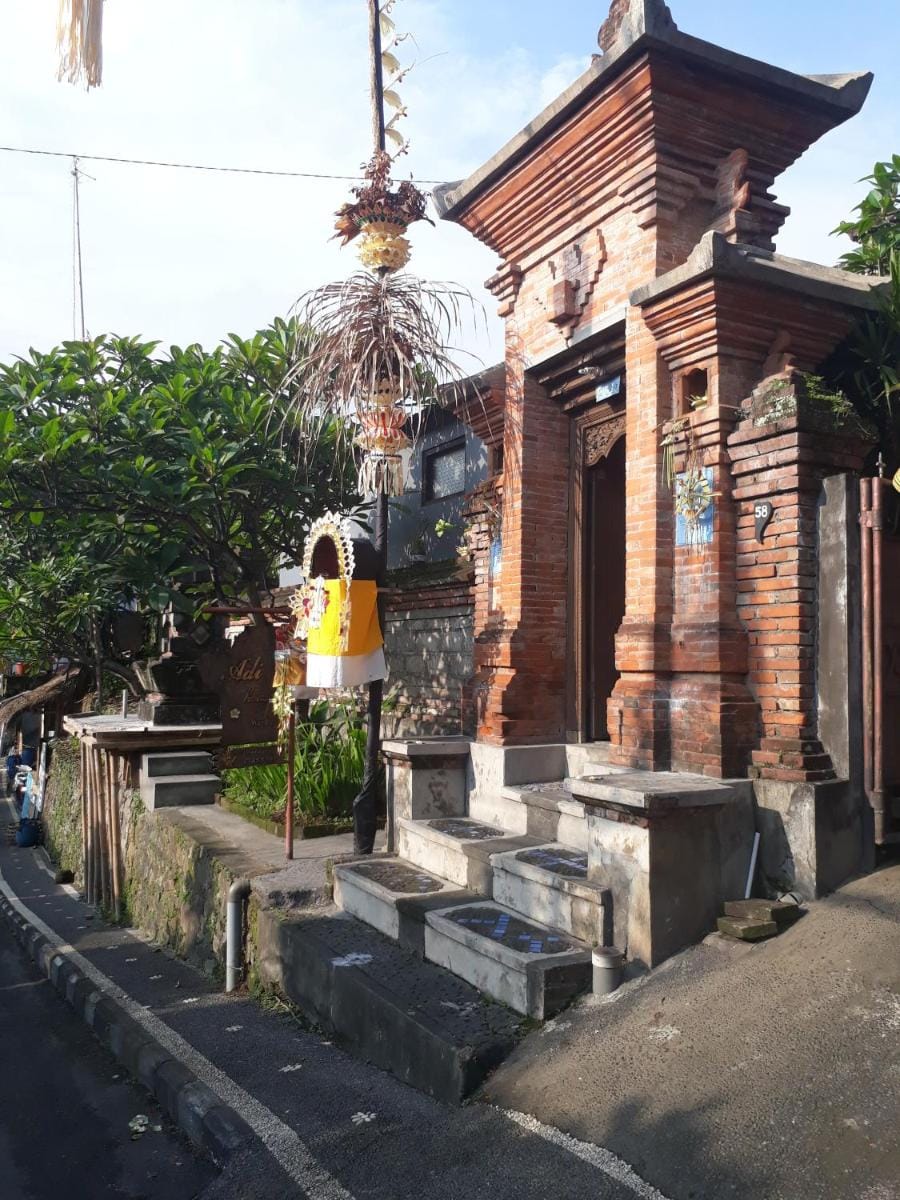 Adi House Homestay Bed and Breakfast in Ubud