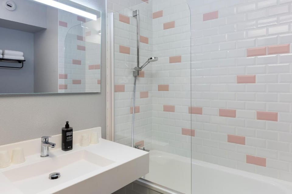 Ibis Styles Toulouse Centre Canal du Midi Hotel in Toulouse