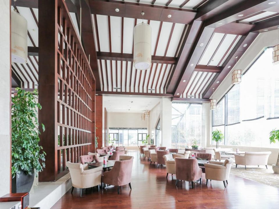 Ramada by Wyndham Suzhou Luzhi Hotel in Suzhou