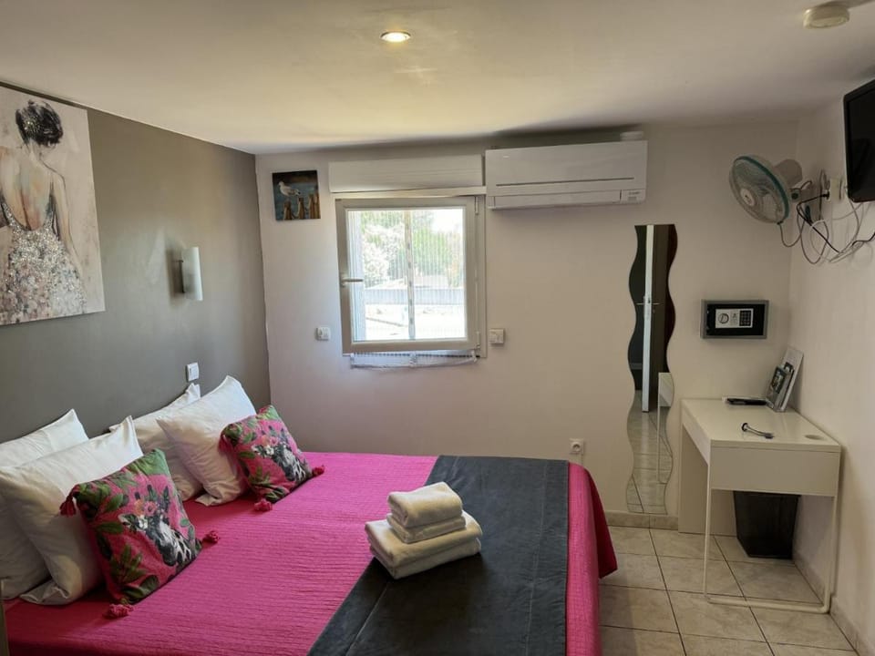 La Chaumière Hotel in Marseillan