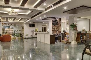 EllBee Ganga View Apartment in Rishikesh