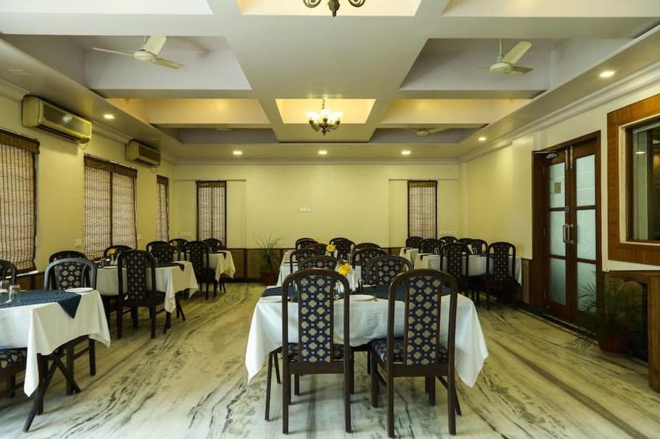 The Majestic Manor Hotel in Maharashtra