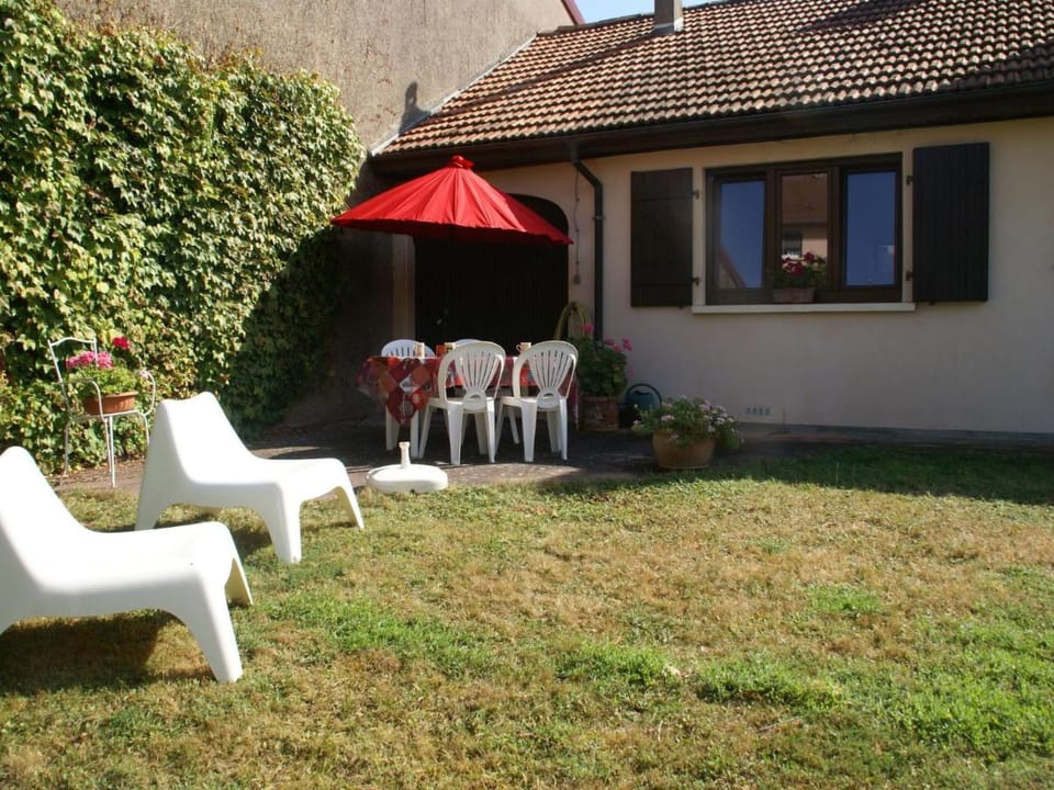 Holiday home in Vic-sur-Seille near the forest Vacation rental in Grand Est