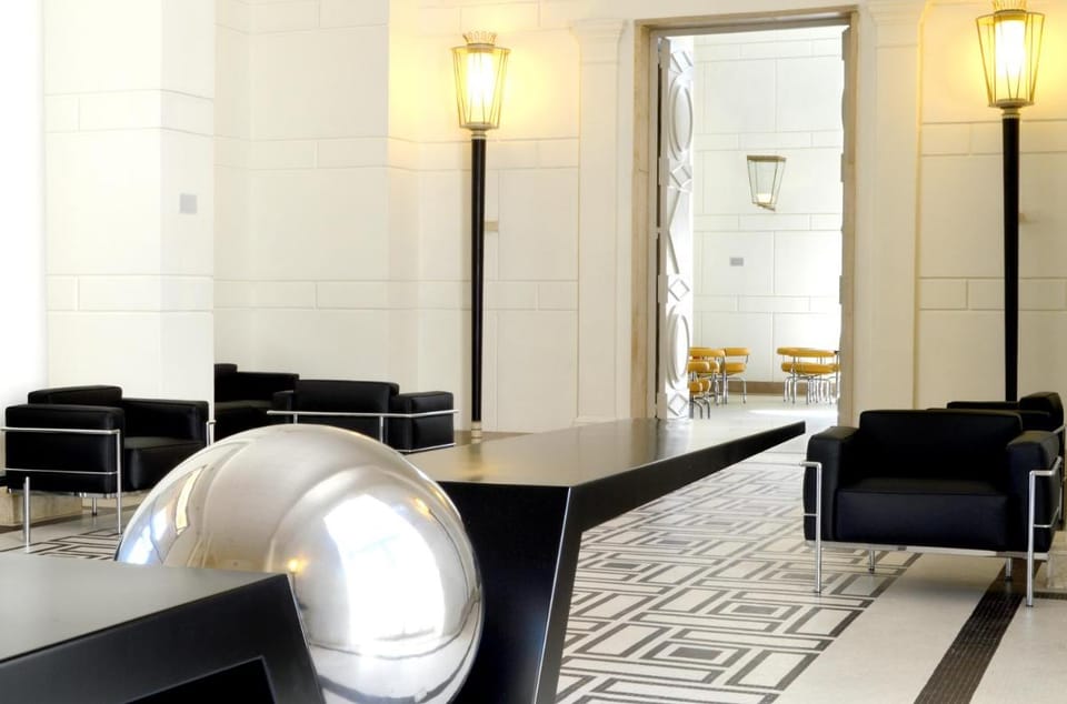 Palazzo Esedra Hotel in Naples