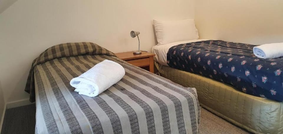 Lakefront Apartments,18 LAKE ESPLANADE ROAD Apartment hotel in Queenstown