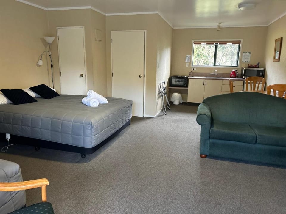 Kiwi Park Motels Motel in Tasman District, Tasman, New Zealand