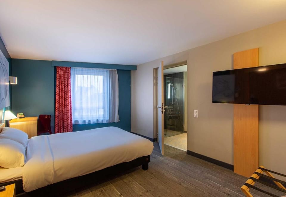 B&B HOTEL Orléans Centre Foch Hotel in Orléans