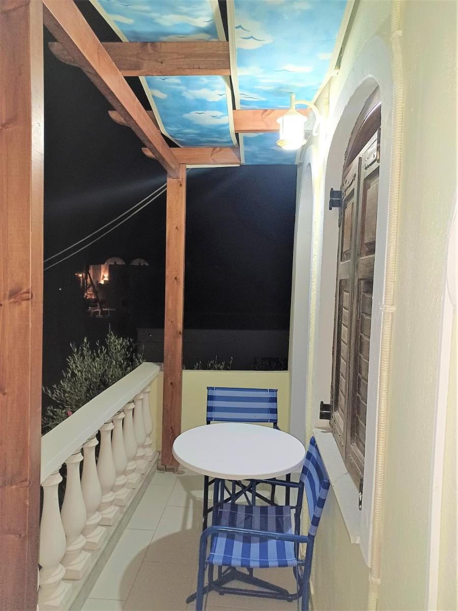 Evelina Beach Pension means vacation beside the sea, Who wants to swim in a box of chemicals, Swimming in the sea,There is nothing like a morning walk on a beach Beachlife definitely has a different vibe Bed and Breakfast in Perissa