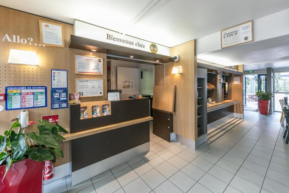 B&B HOTEL Toulouse Cité de l'Espace Mouchotte Hotel in Toulouse