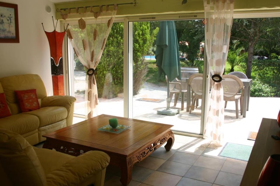 A la Verte Campagne - Appartements / Gîtes Bed and Breakfast in Roquebrune-sur-Argens