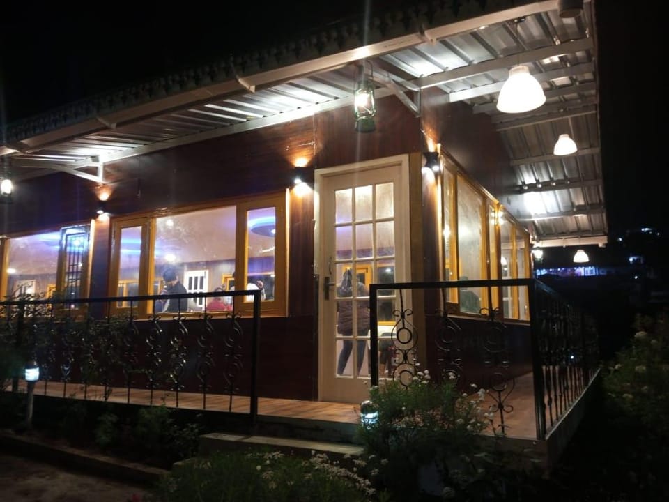 Pine Borough Inn Hotel in Kodaikanal