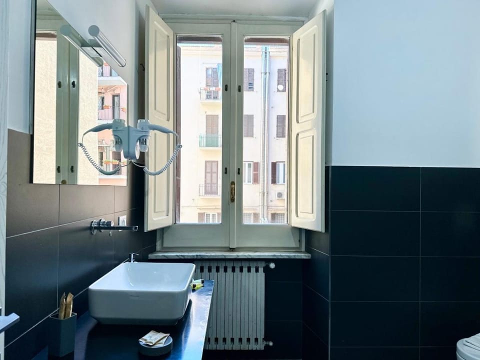 B&B Santi Quattro Al Colosseo Bed and Breakfast in Rome