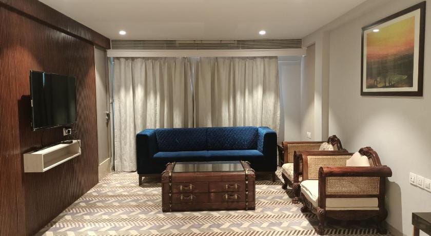 Hotel Highway Inn Hotel in Mumbai