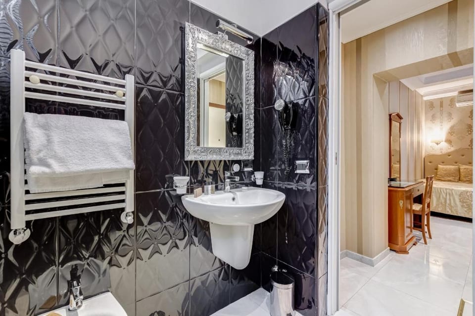 Navona Queen Rooftop Bed and Breakfast in Rome