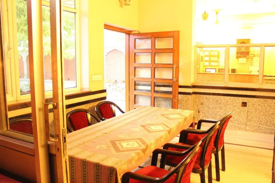 Hotel Chit Chat Palace Hotel in Jaipur