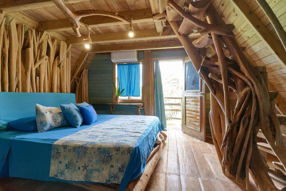 CHALET TROPICAL Hotel & Pool Bar Restaurant Bed and Breakfast in Las Galeras