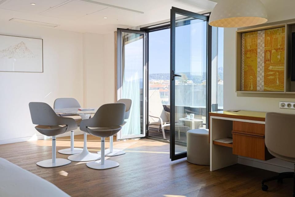 Renaissance by Marriott Aix-en-Provence Hotel Hotel in Aix-en-Provence