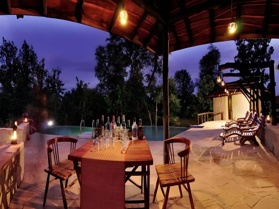 Pugdundee safaris - Kanha Earth Lodge Hotel in India