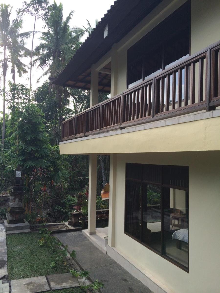 Raka Rai Bungalows Bed and Breakfast in Ubud
