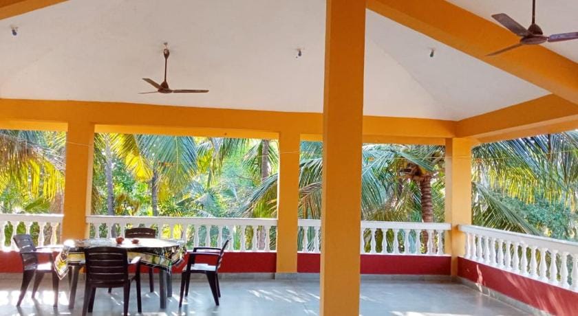 Shalom Guest House Bed and Breakfast in Candolim