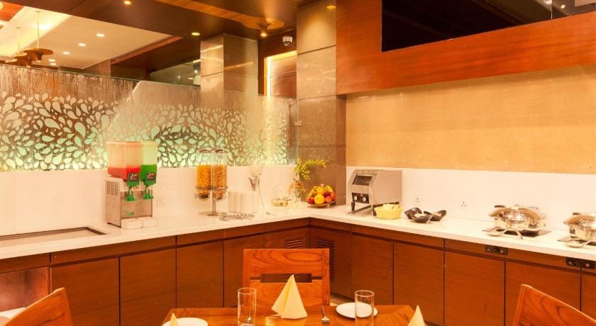 Hotel Cosmopolitan Hotel in Ahmedabad