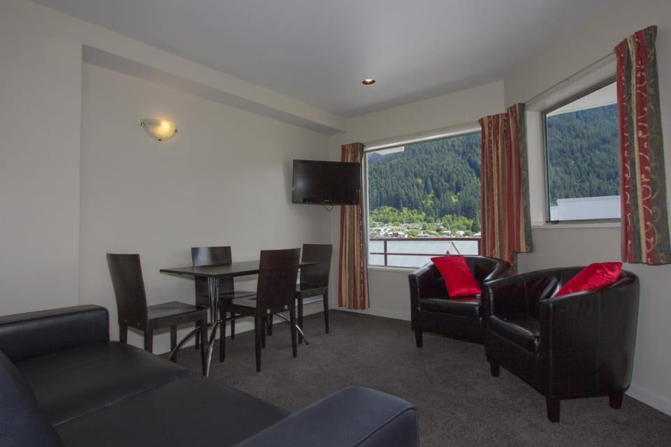 Caples Court Motel & Apartments Motel in Queenstown