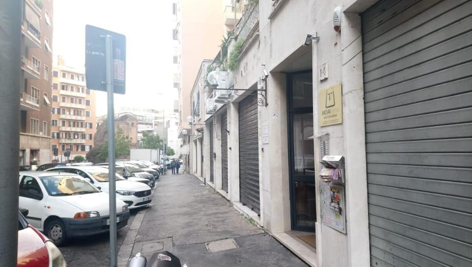 Moai Home Bed and Breakfast in Rome