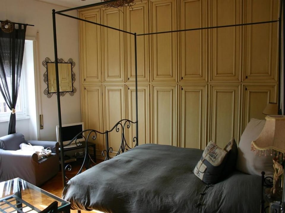 Le Fate Apartments Bed and Breakfast in Rome