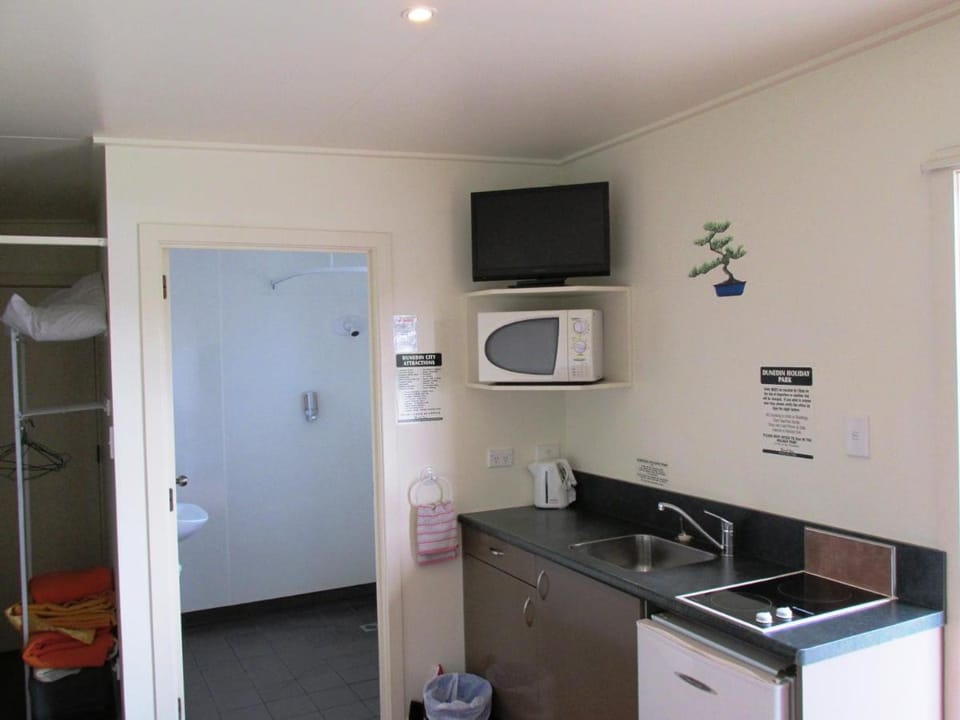 Dunedin Holiday Park Campground/ 
RV Resort in Dunedin