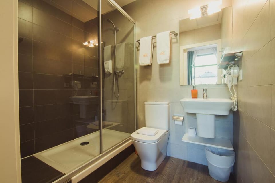 Hostal Live Barcelona Bed and Breakfast in Barcelona