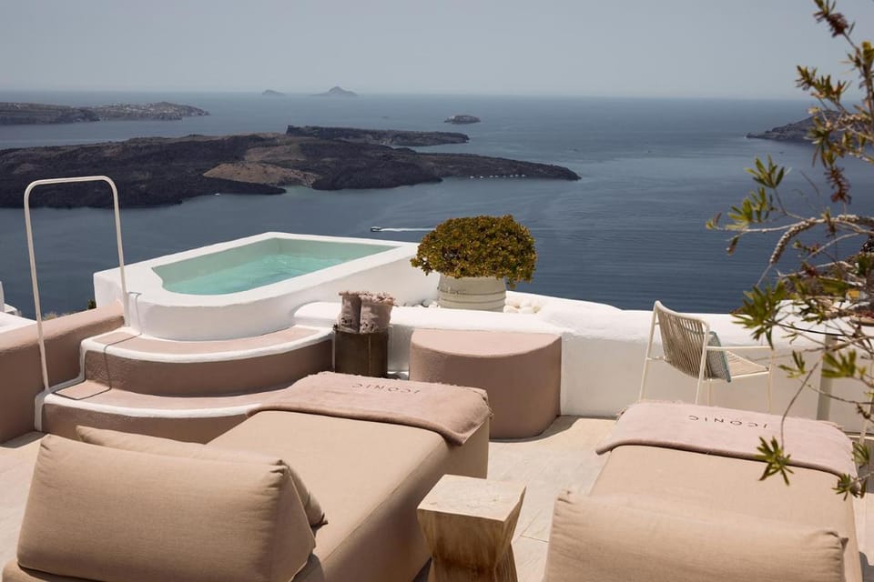 Iconic Santorini, a Boutique Cave Hotel by Sandglass Hotel in Imerovigli