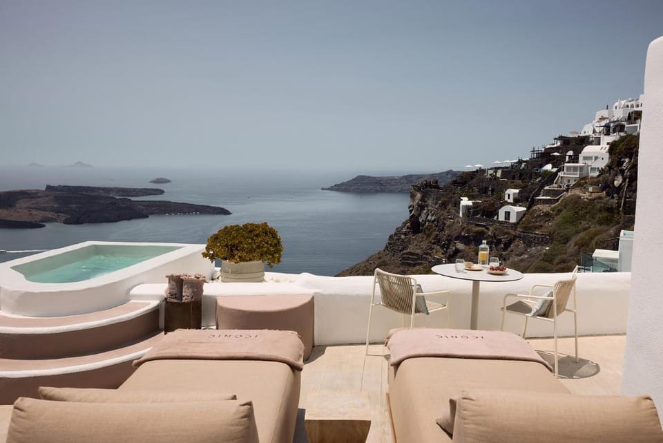 Iconic Santorini, a Boutique Cave Hotel by Sandglass Hotel in Imerovigli
