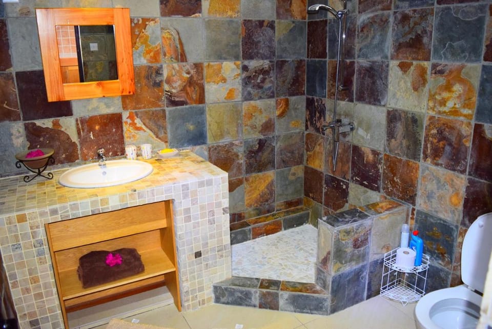Mountain View Apartment in Rivière Noire District, Mauritius